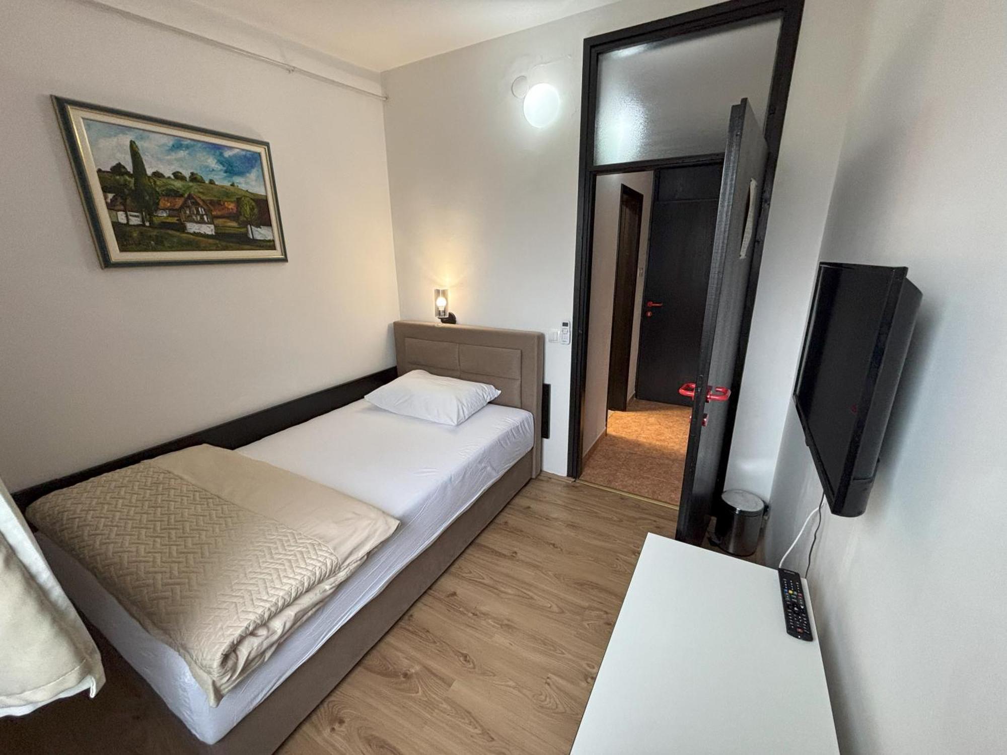 Hotel Park Nasice Εξωτερικό φωτογραφία